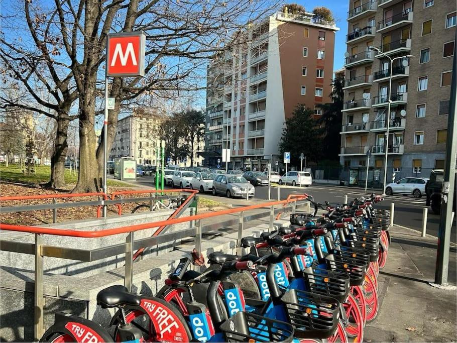Primaticcio Metro E Aria Condizionata Appartement Milaan Buitenkant foto
